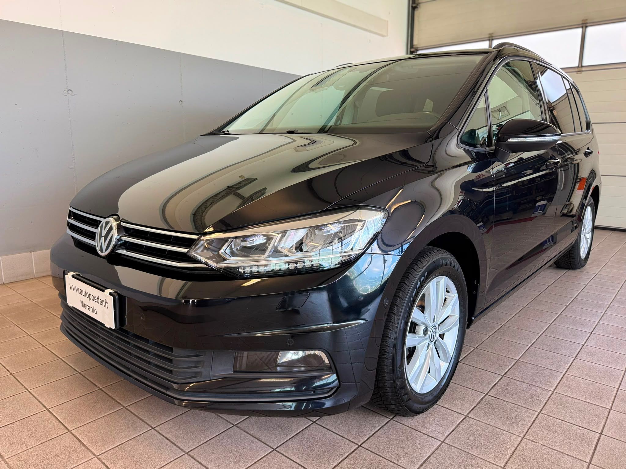 VW touran 15tsi schwarz (1)