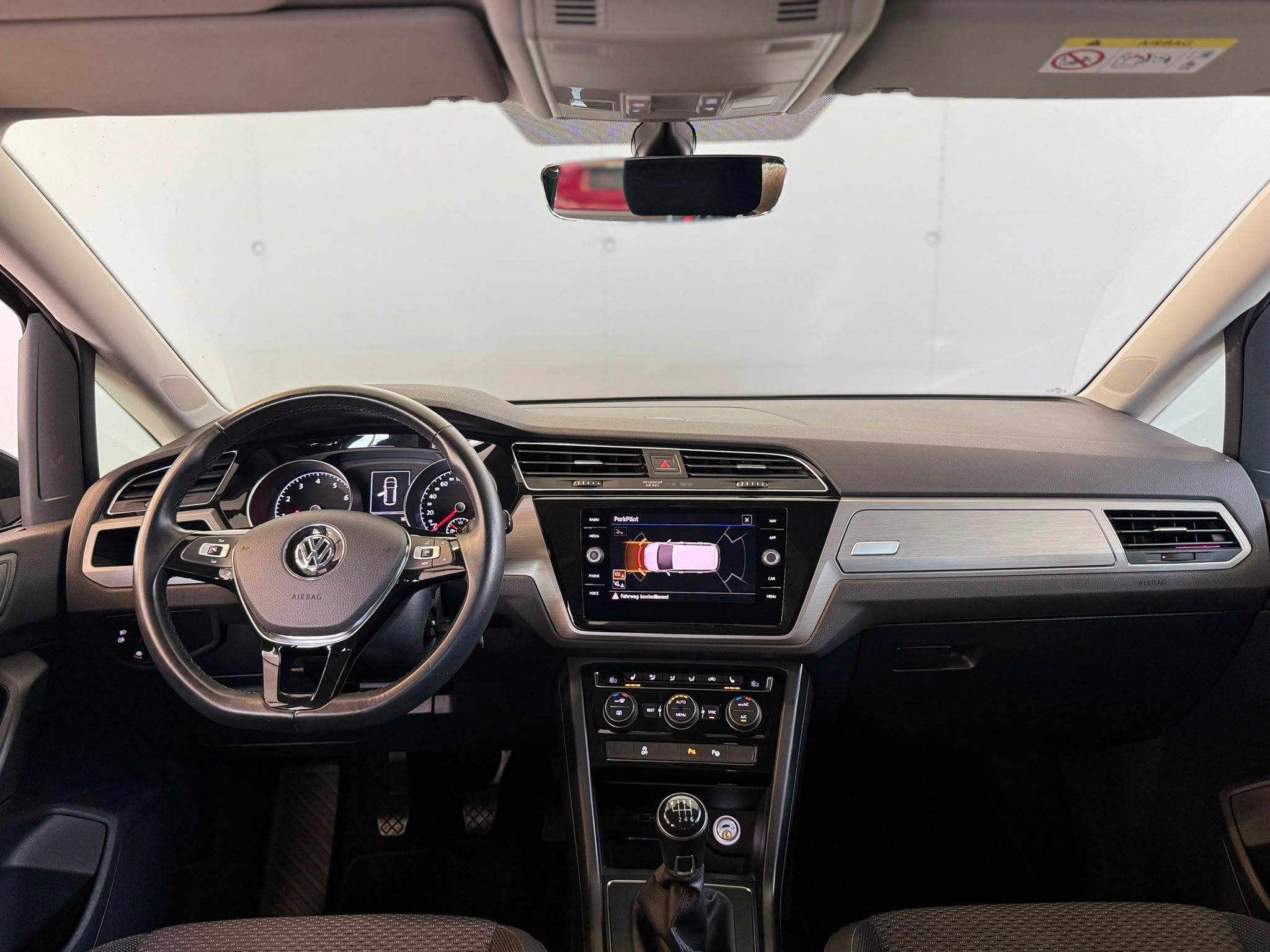 VW touran 15tsi schwarz (16)