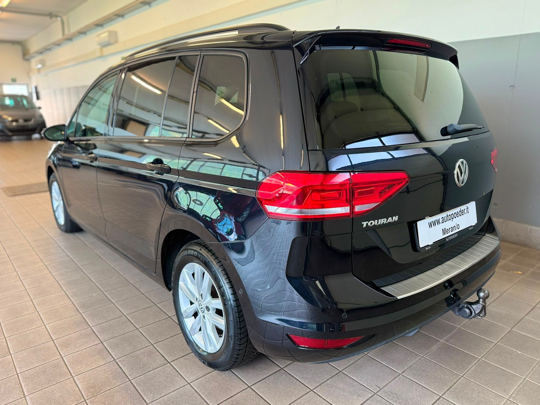VW touran 15tsi schwarz (3)