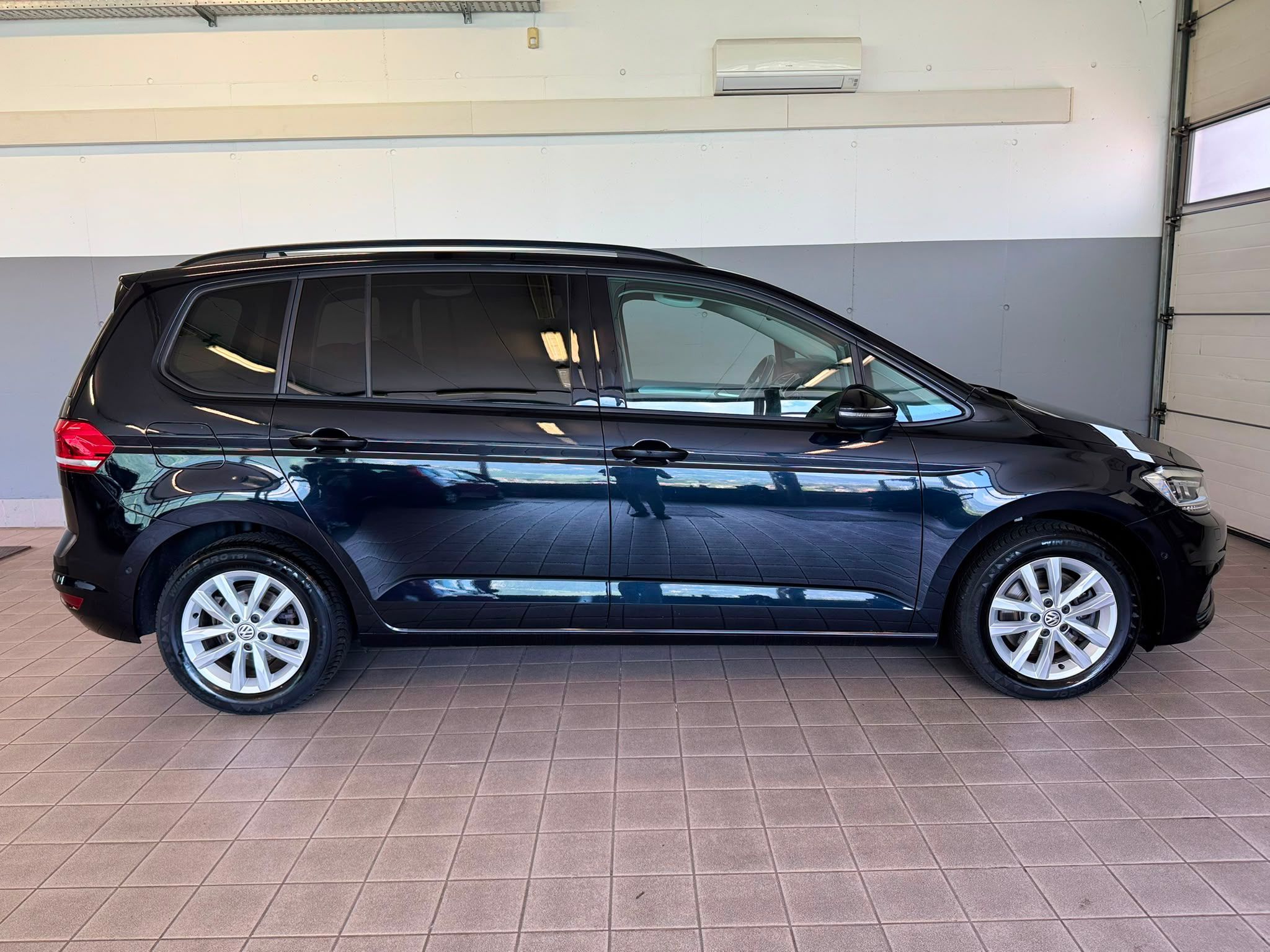 VW touran 15tsi schwarz (7)