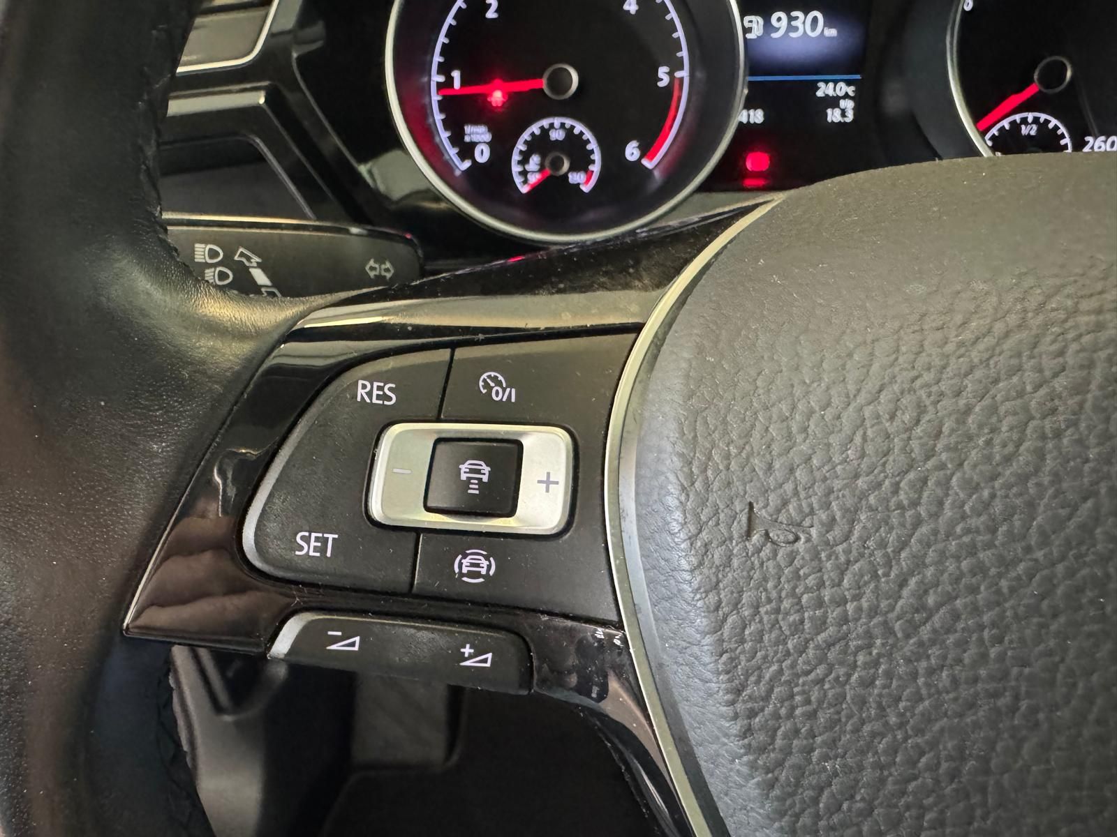 VW Touran 2.0 TDI Gancio Panoramadach (13)