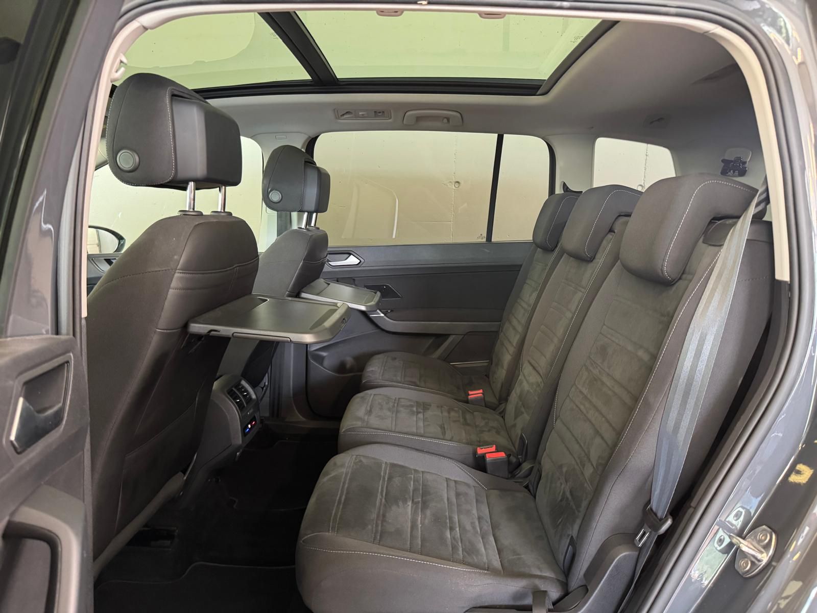 VW Touran 2.0 TDI Gancio Panoramadach (14)