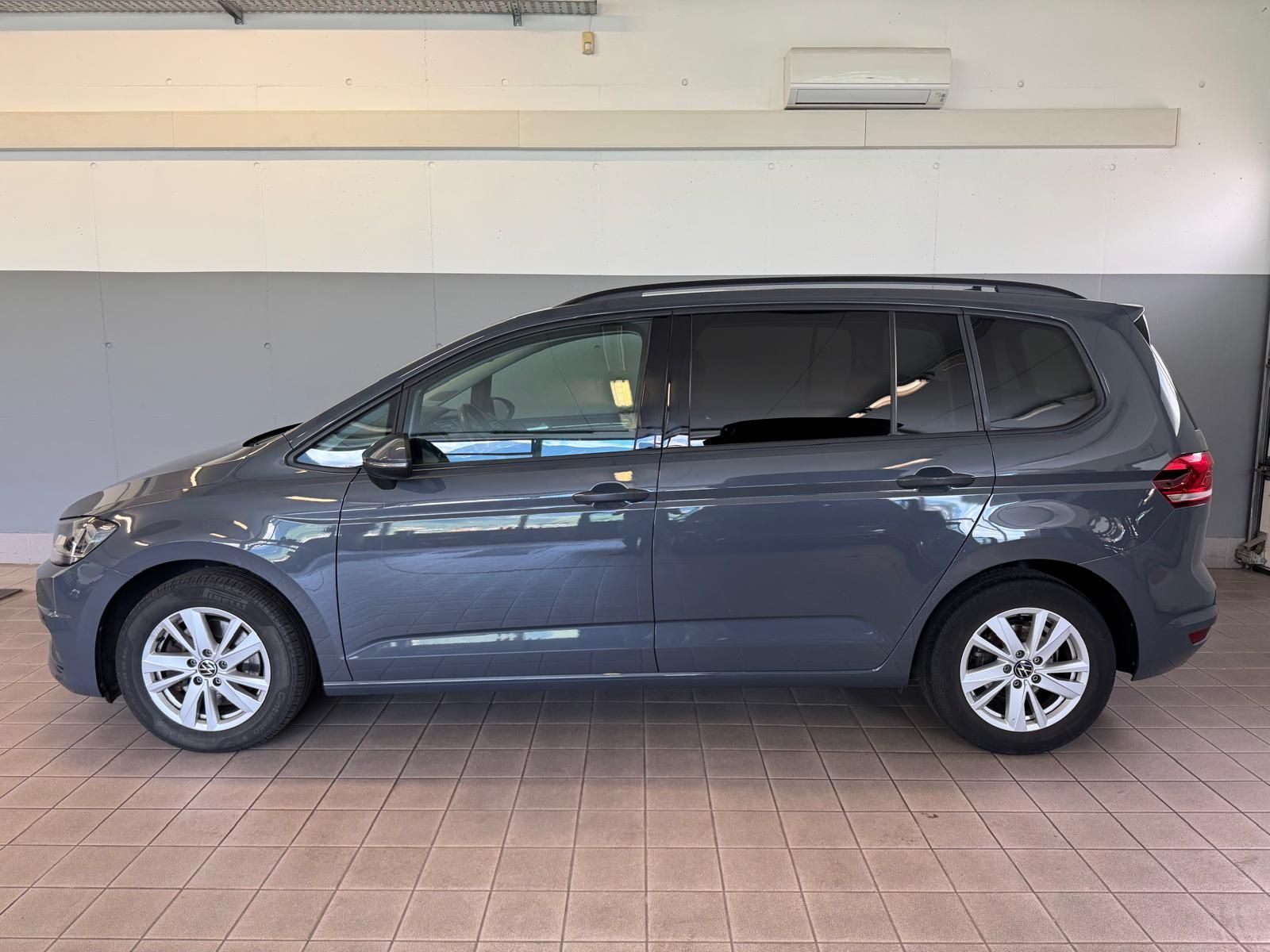 VW Touran 2.0 TDI Gancio Panoramadach (5)