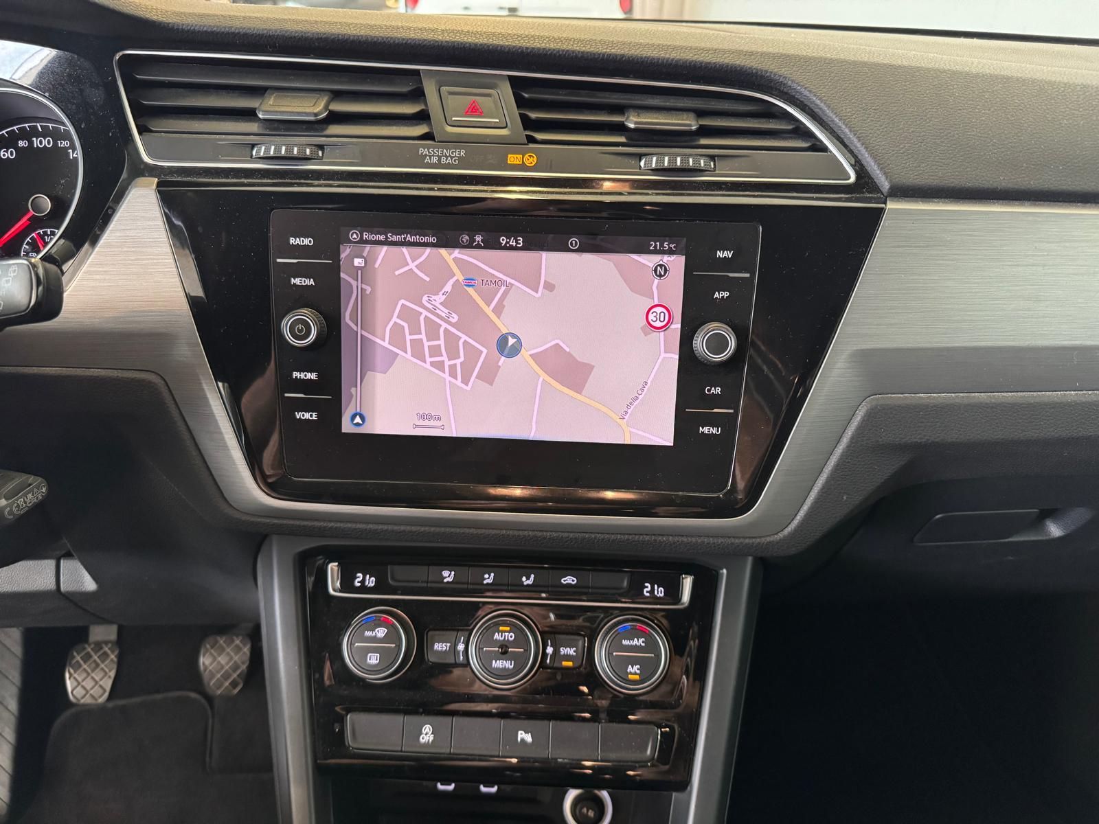 VW Touran 2.0 TDI silver (13)