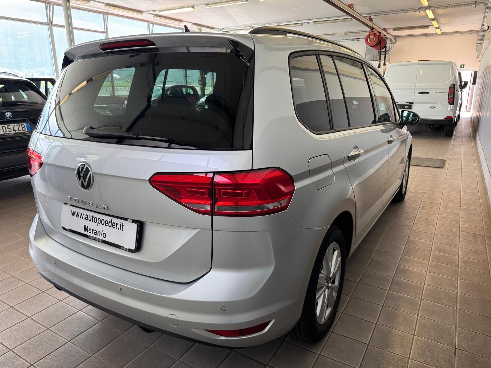 VW Touran 2.0 TDI silver (3)