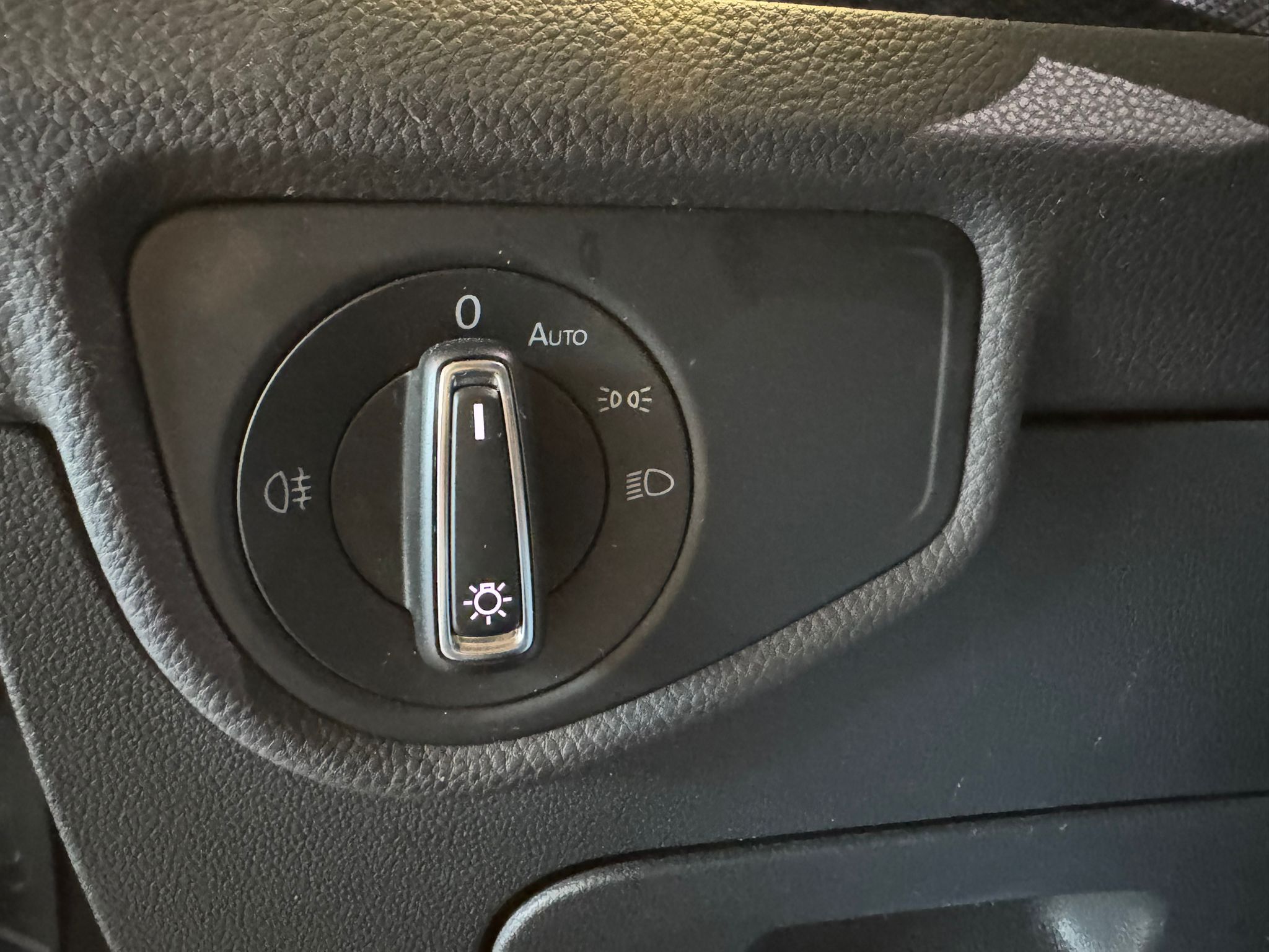 VW TOURAN 7 SITZER GRAU PANORAMADACH AHK (12)