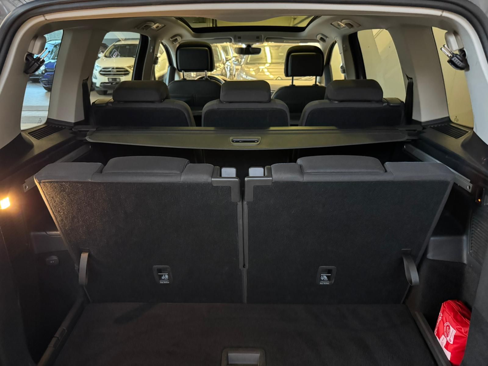 VW TOURAN 7 SITZER GRAU PANORAMADACH AHK (15)