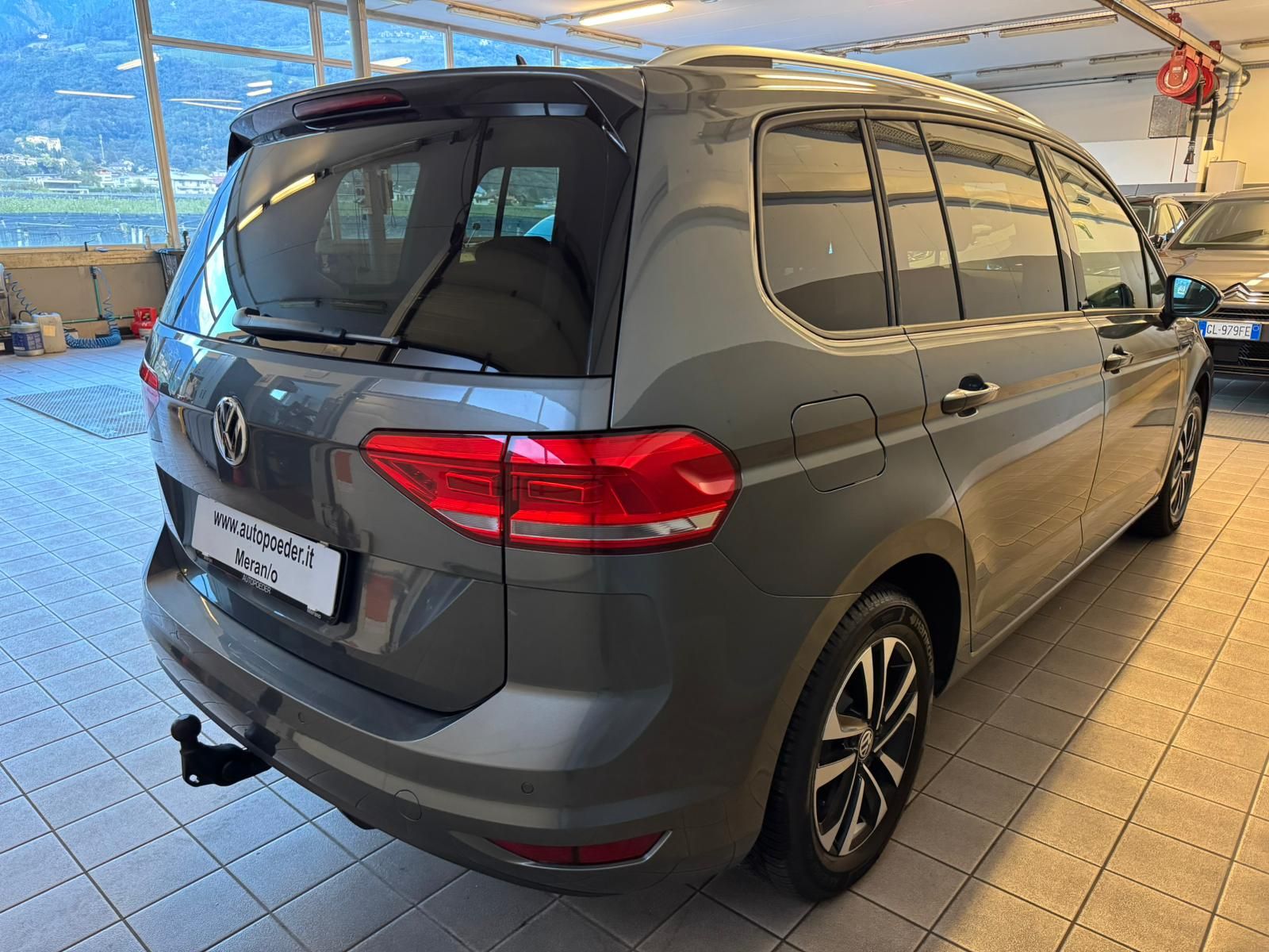 VW TOURAN 7 SITZER GRAU PANORAMADACH AHK (3)