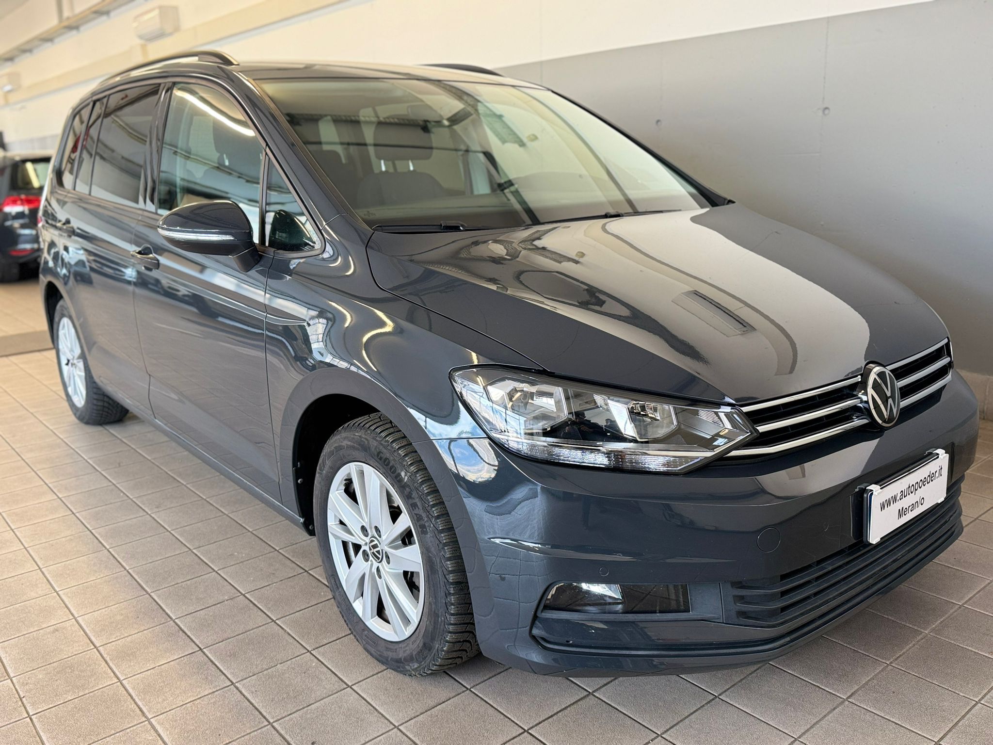 VW Touran MausGrau (1,1)