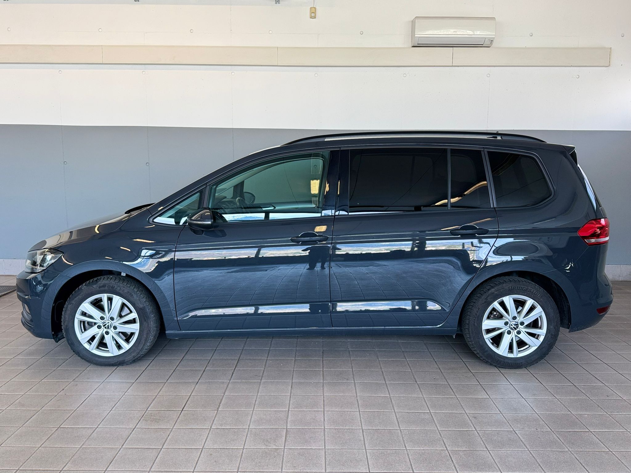 VW Touran MausGrau (2)