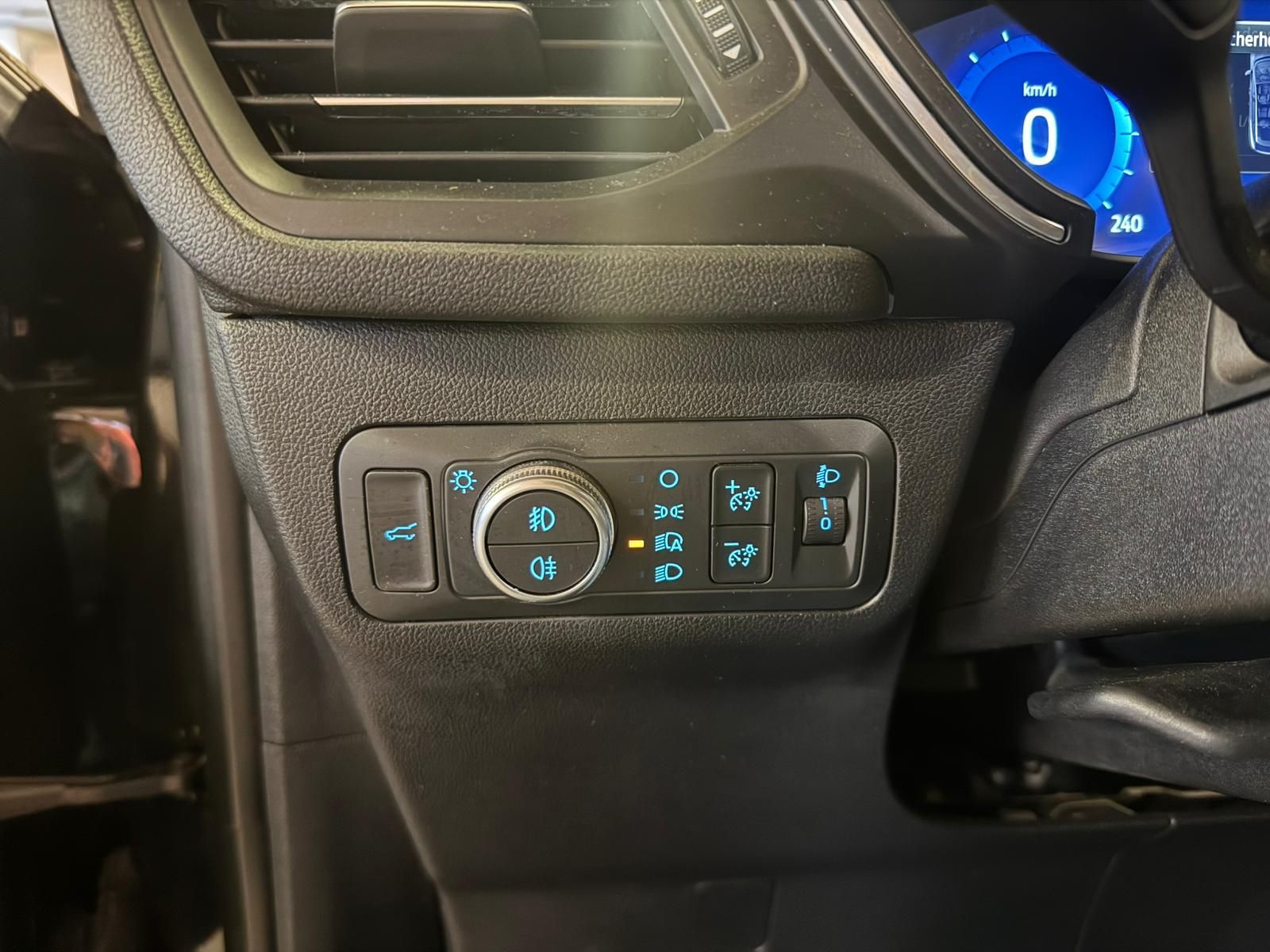 WhatsApp Image 2025 12 01 at 17.50.46 (4)